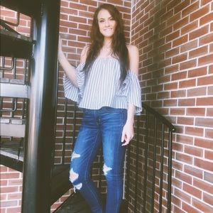 Meet your Posher, Alexis